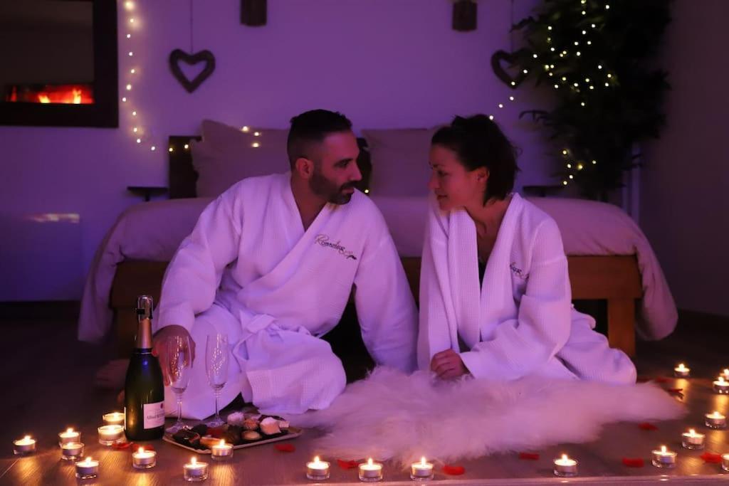 Love Room Unique - Sauna / Jacuzzi Charleville-Mezieres Exterior photo